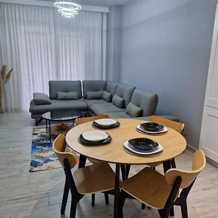 Aurora Qerret * Golem (Tirana)