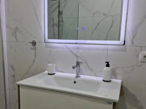 Διαμέρισμα Aurora Qerret Golem (Tirana)