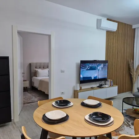 Aurora Qerret Apartament Golem (Tirana)